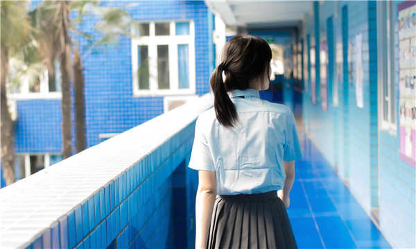 阿拉善左如何找到一个可以帮助我生孩子的女人？