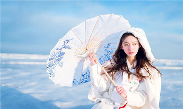 阿拉善左试管代怀生子多少钱一个？助孕之路的费用分析与方案选择